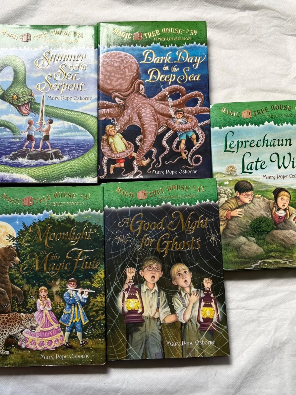 Magic Tree House Books lot of 5 pcs Hard Cover  by Mary Pope Osborne